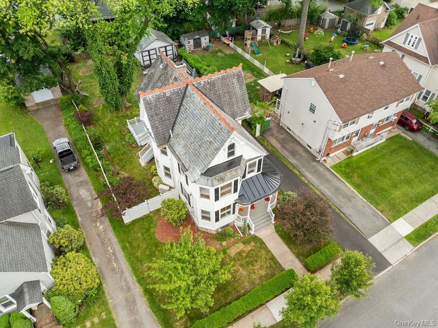 7 Clinton Place, Suffern, NY 10901