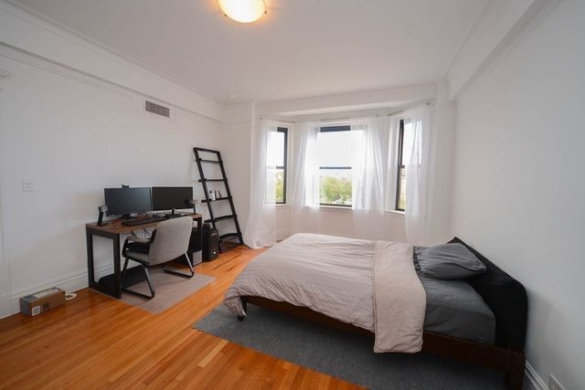 464 Commonwealth Avenue 63, Boston, MA 02215