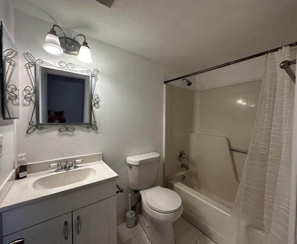 21904 Lake Forest Circle 106, Boca Raton, FL 33433