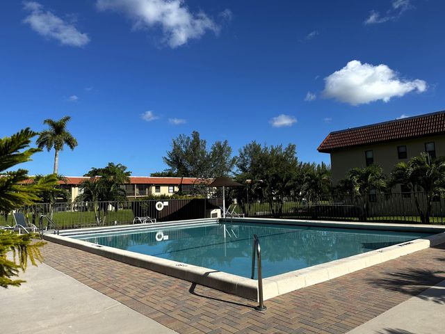 21904 Lake Forest Circle 106, Boca Raton, FL 33433