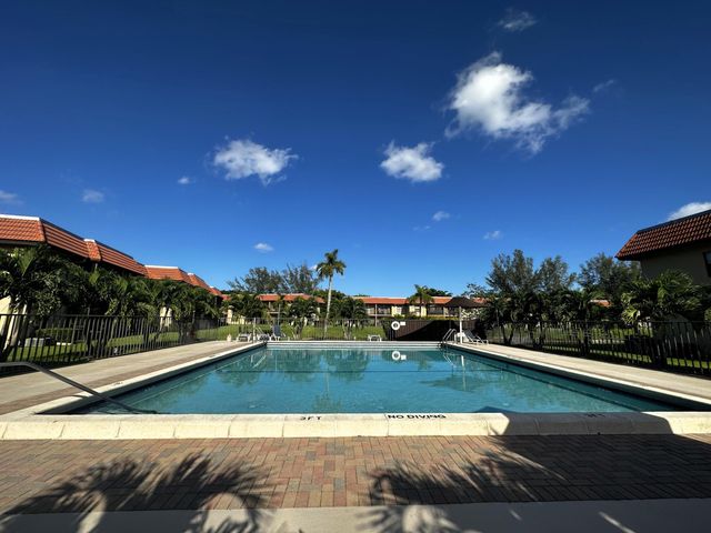 21904 Lake Forest Circle 106, Boca Raton, FL 33433