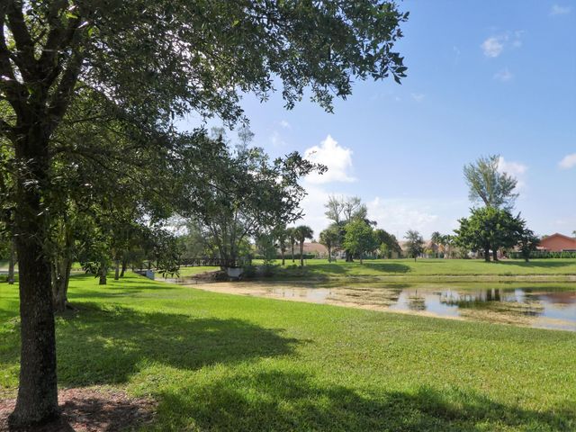 21904 Lake Forest Circle 106, Boca Raton, FL 33433