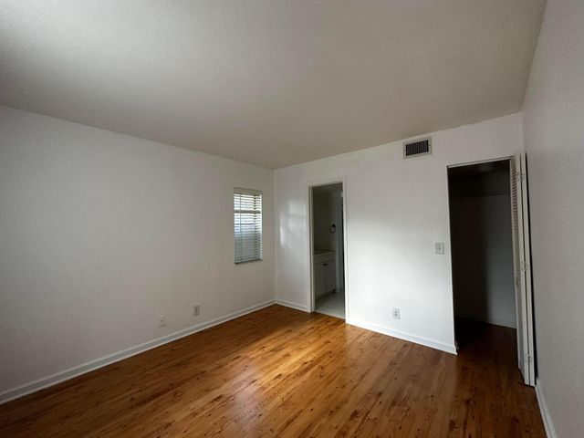 21904 Lake Forest Circle 106, Boca Raton, FL 33433
