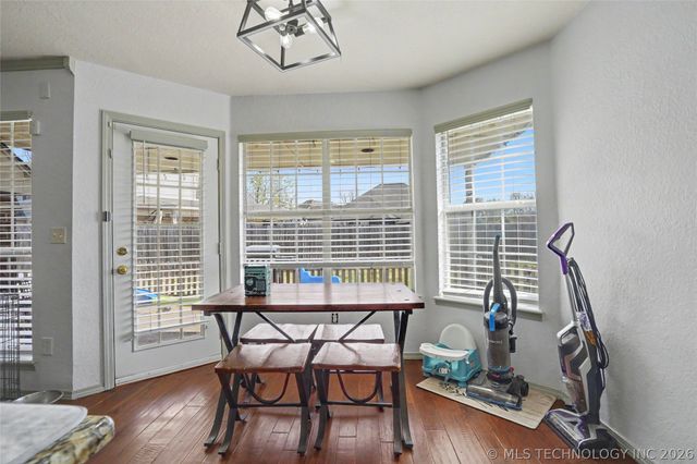 8705 N 127th East Avenue, Owasso, OK 74055