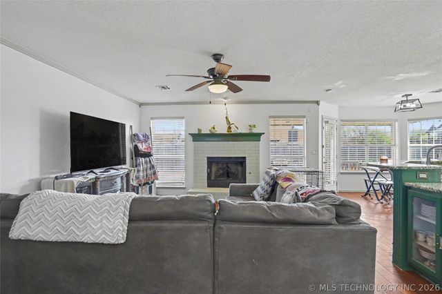 8705 N 127th East Avenue, Owasso, OK 74055