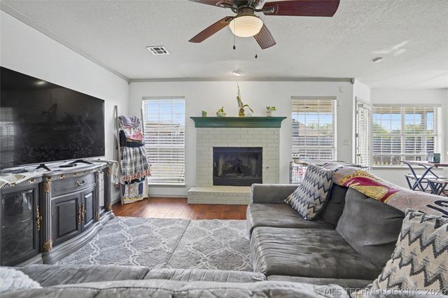 8705 N 127th East Avenue, Owasso, OK 74055