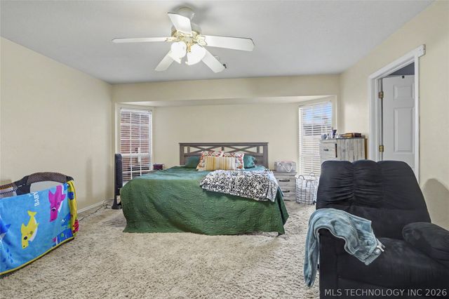 8705 N 127th East Avenue, Owasso, OK 74055