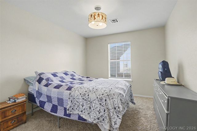 8705 N 127th East Avenue, Owasso, OK 74055