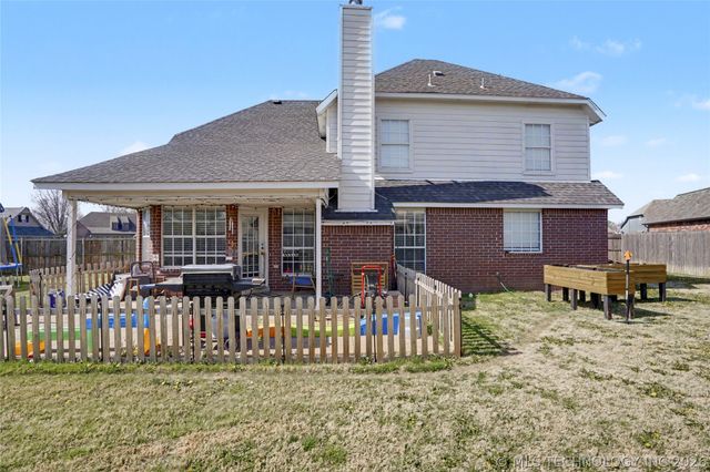 8705 N 127th East Avenue, Owasso, OK 74055
