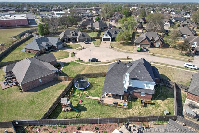 8705 N 127th East Avenue, Owasso, OK 74055