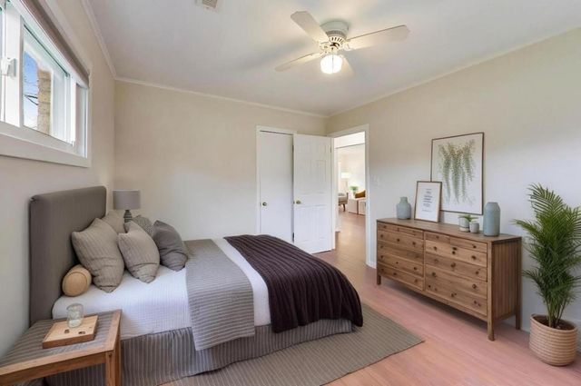 1149 N Hickory Avenue, Arlington Heights, IL 60004