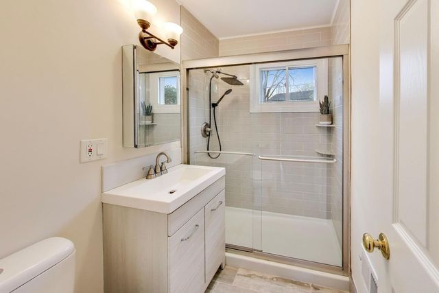 1149 N Hickory Avenue, Arlington Heights, IL 60004