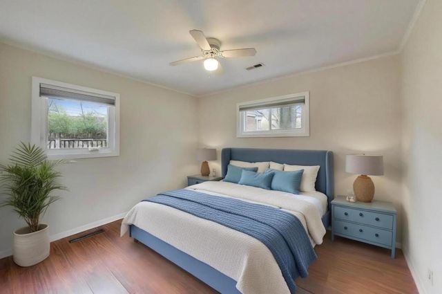 1149 N Hickory Avenue, Arlington Heights, IL 60004