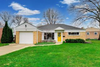 1149 N Hickory Avenue, Arlington Heights, IL 60004