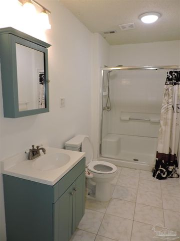 1711 N 60th Ave B, Pensacola, FL 32506