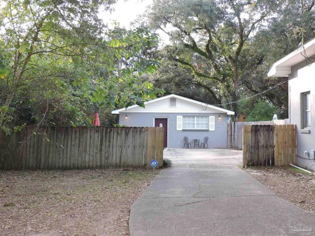 1711 N 60th Ave B, Pensacola, FL 32506