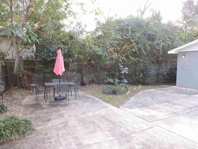 1711 N 60th Ave B, Pensacola, FL 32506