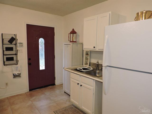 1711 N 60th Ave B, Pensacola, FL 32506