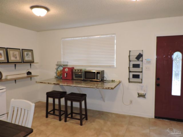 1711 N 60th Ave B, Pensacola, FL 32506