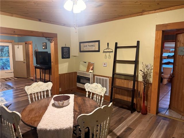 323 3rd Street, Watts, OK 74964