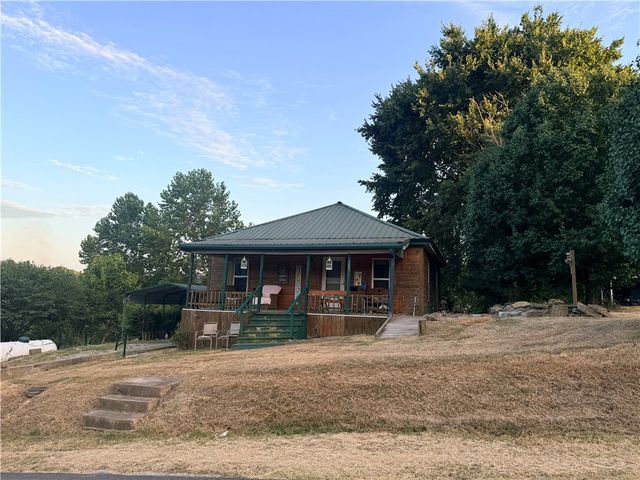 323 3rd Street, Watts, OK 74964