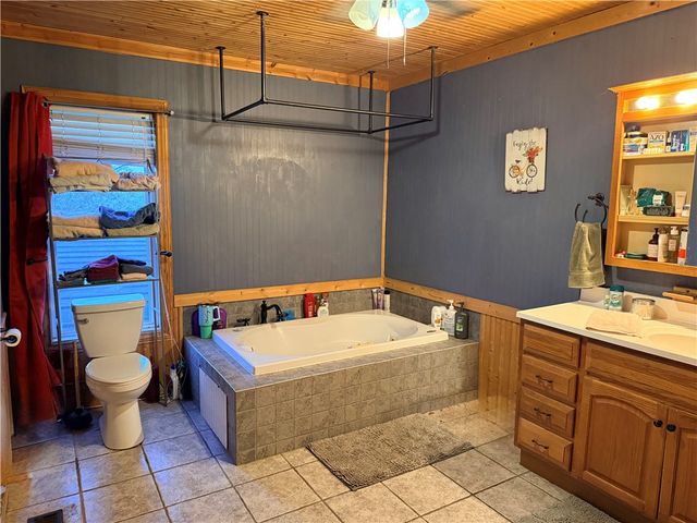 323 3rd Street, Watts, OK 74964
