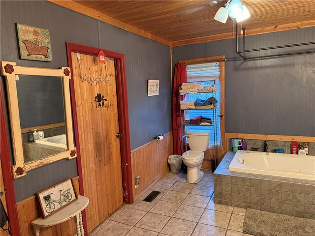 323 3rd Street, Watts, OK 74964