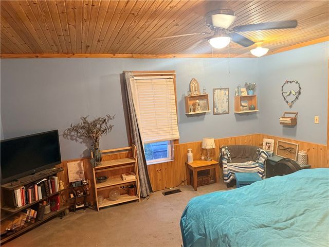 323 3rd Street, Watts, OK 74964