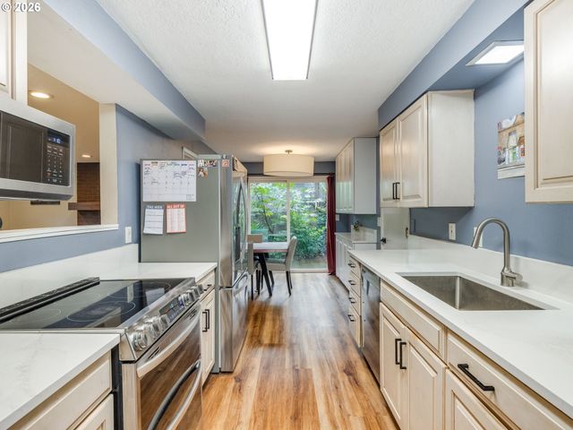 16444 BONAIRE Ave, Lake Oswego, OR 97035