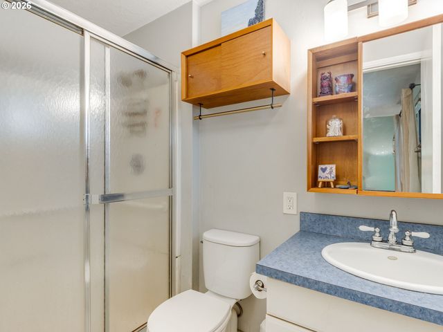 16444 BONAIRE Ave, Lake Oswego, OR 97035