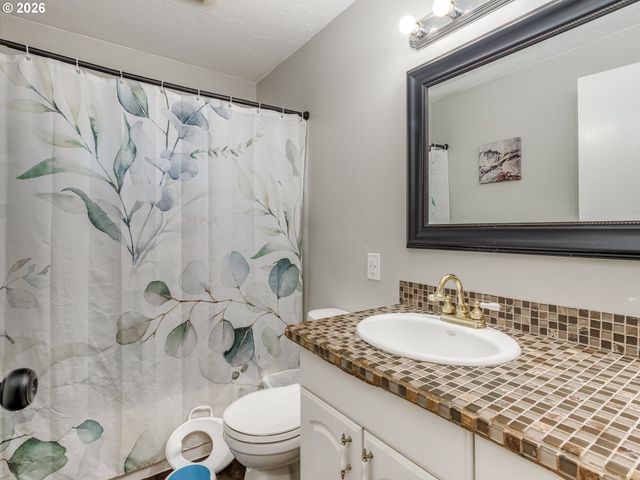 16444 BONAIRE Ave, Lake Oswego, OR 97035