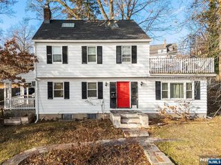 8 Highmont Terrace, Montclair, NJ 07042