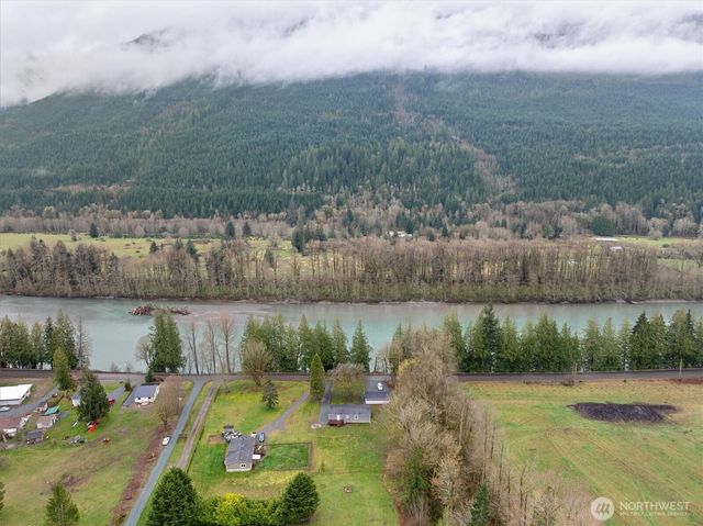 37273 Cape Horn Road, Sedro Woolley, WA 98284