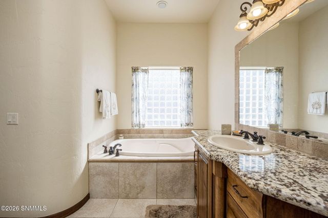 4280 Venetian Loop, Las Cruces, NM 88011