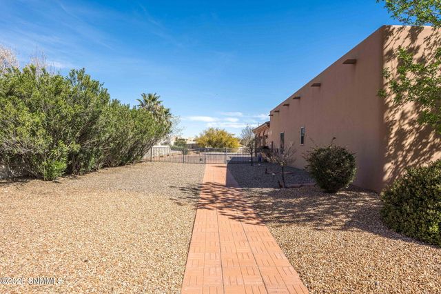 4280 Venetian Loop, Las Cruces, NM 88011