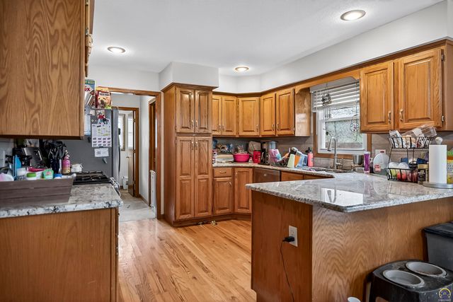 3629 SW Red Hawk CT, Topeka, KS 66614