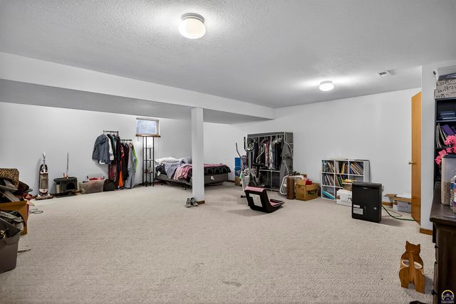 3629 SW Red Hawk CT, Topeka, KS 66614