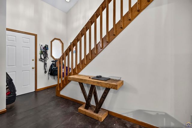 3629 SW Red Hawk CT, Topeka, KS 66614