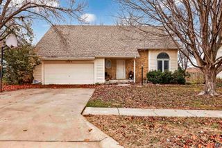 3629 SW Red Hawk CT, Topeka, KS 66614
