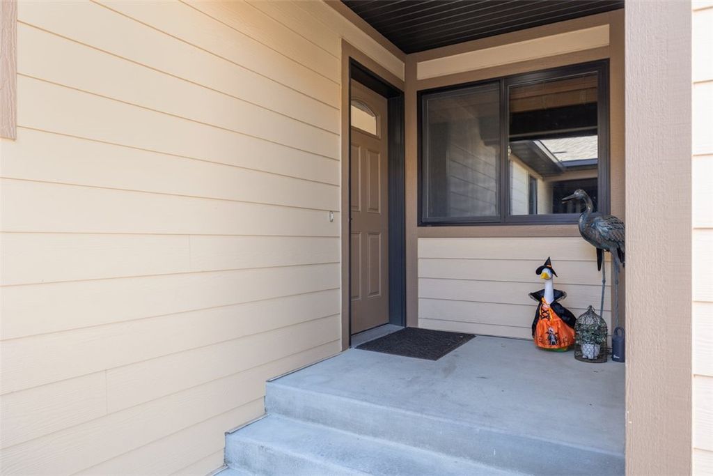 6424 Southern Bluffs Lane, Billings, MT 59106 photo 2
