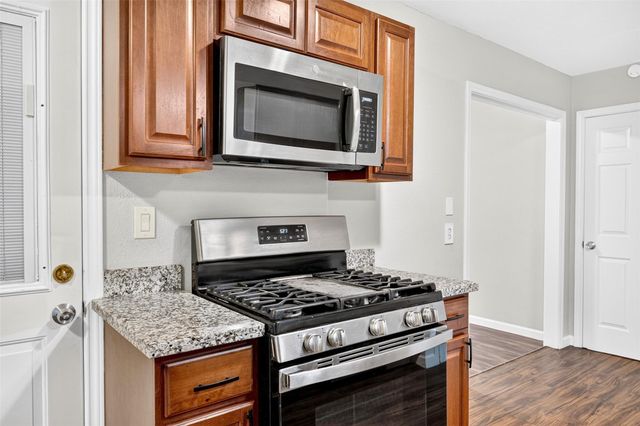 530 Globe Street, Houston, TX 77034