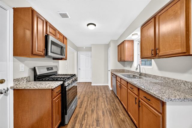 530 Globe Street, Houston, TX 77034