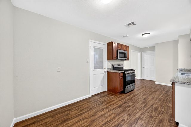 530 Globe Street, Houston, TX 77034