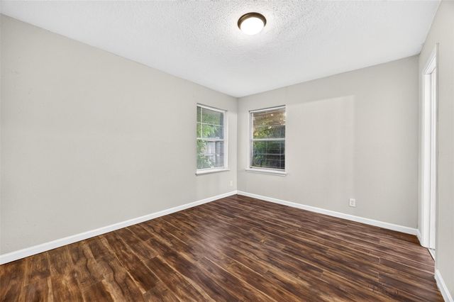 530 Globe Street, Houston, TX 77034