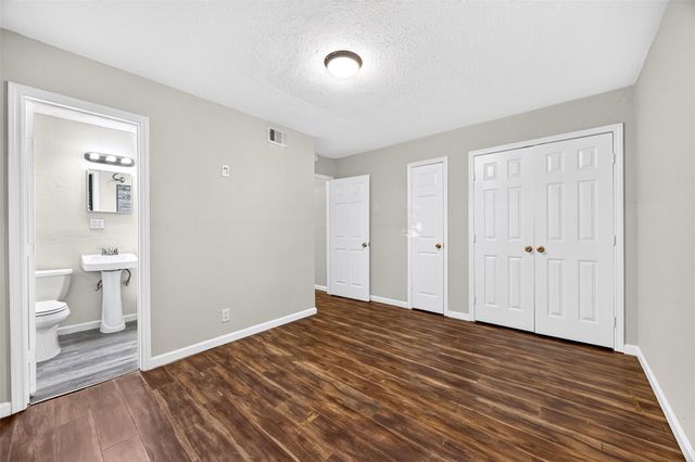 530 Globe Street, Houston, TX 77034