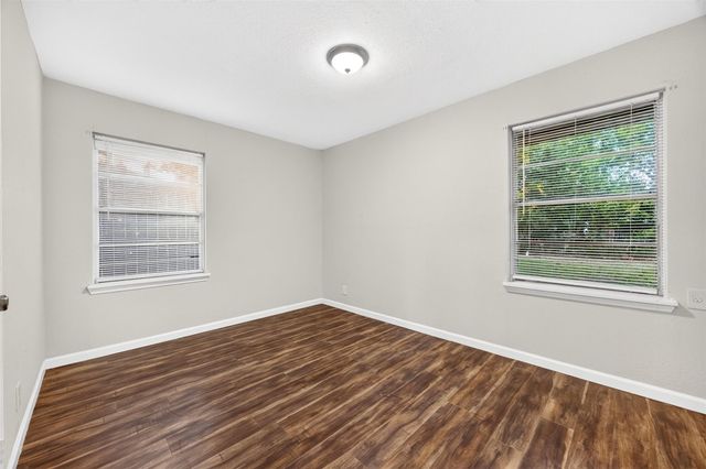 530 Globe Street, Houston, TX 77034
