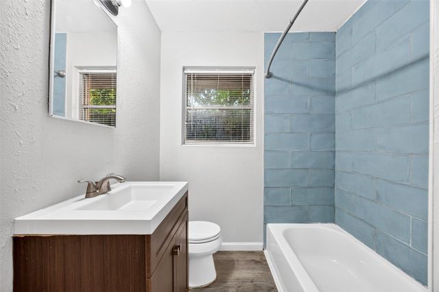 530 Globe Street, Houston, TX 77034
