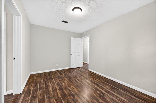 530 Globe Street, Houston, TX 77034