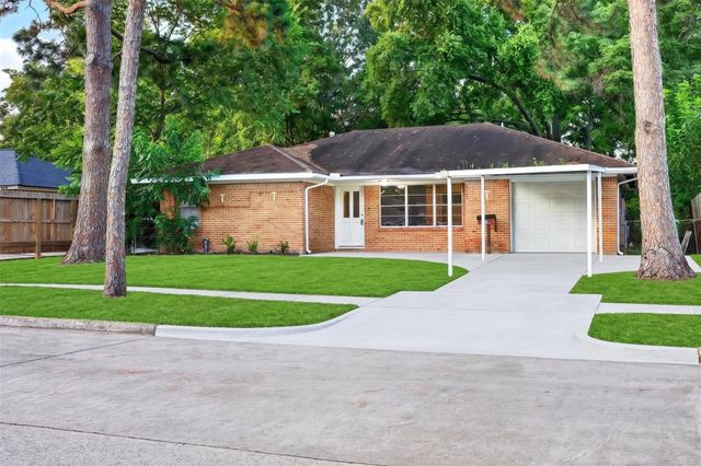 530 Globe Street, Houston, TX 77034