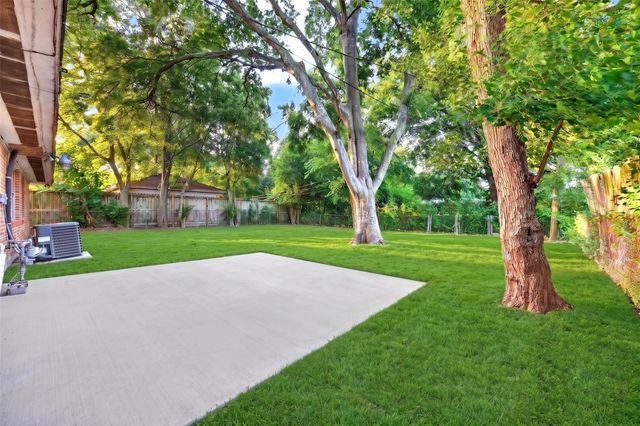 530 Globe Street, Houston, TX 77034